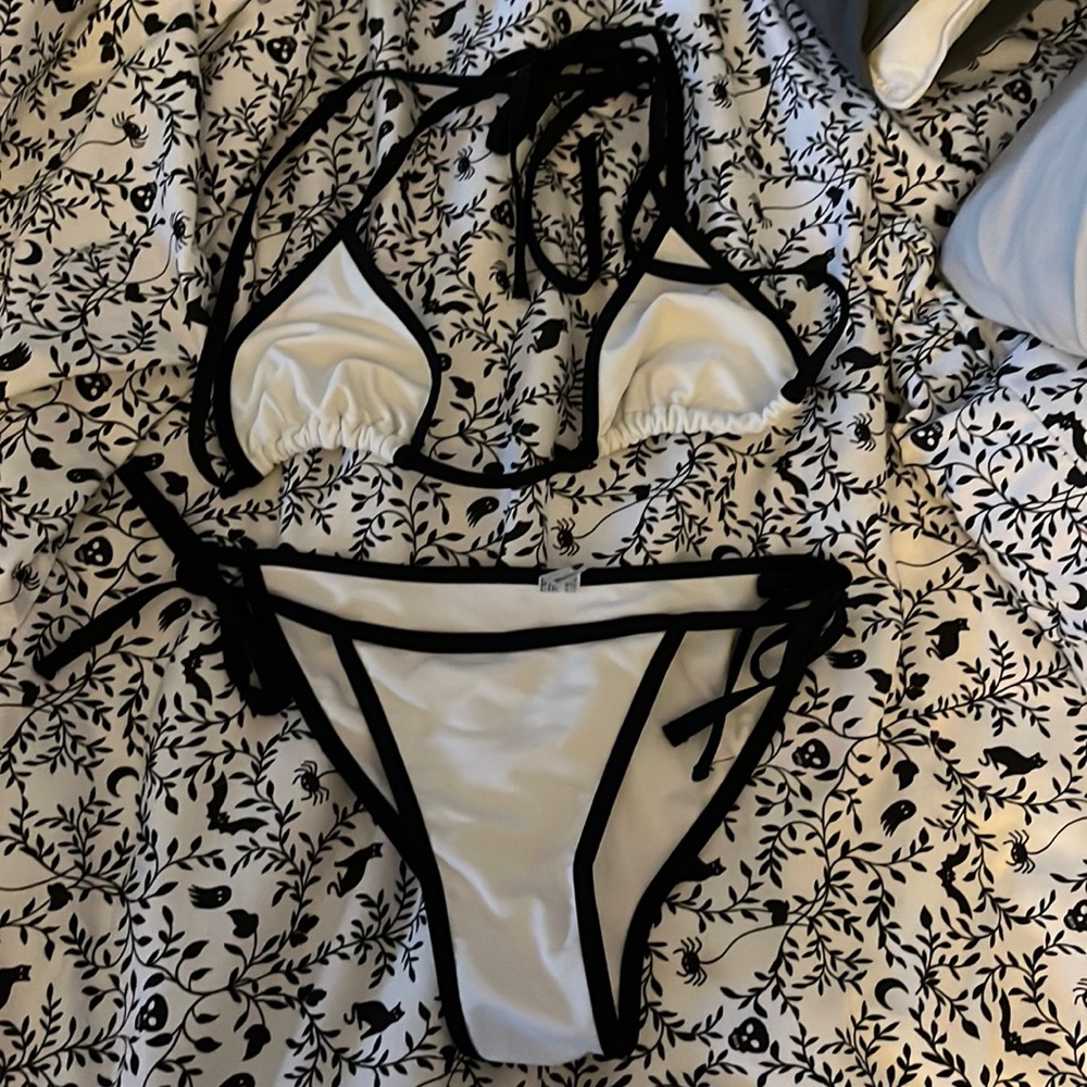 Inked & sexy swim suit